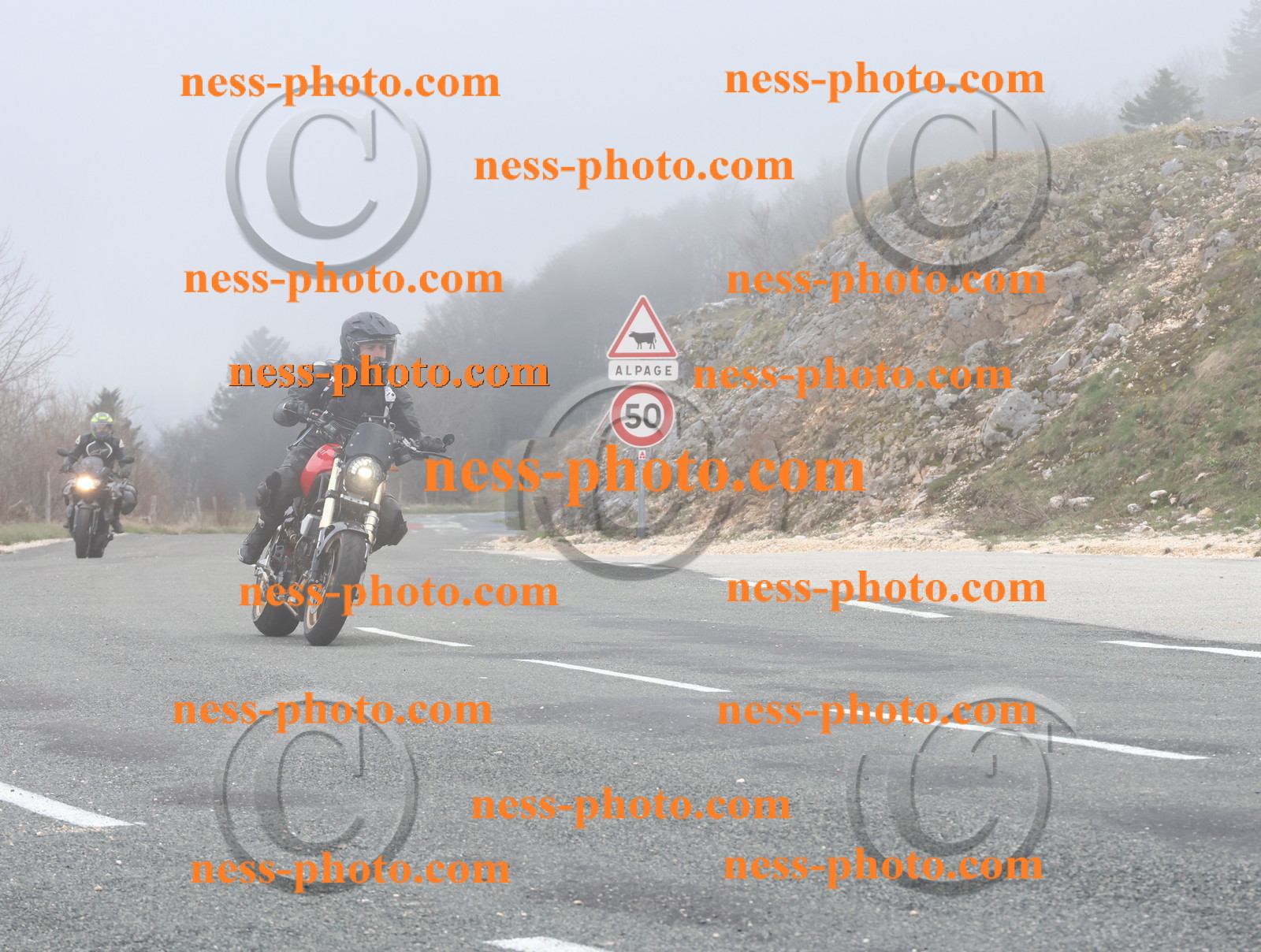 Col du Grand Colombier (27).JPG